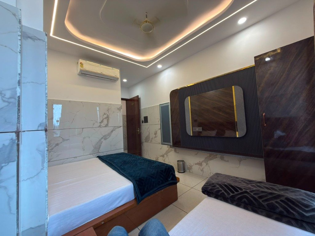 Deluxe Triple AC Room